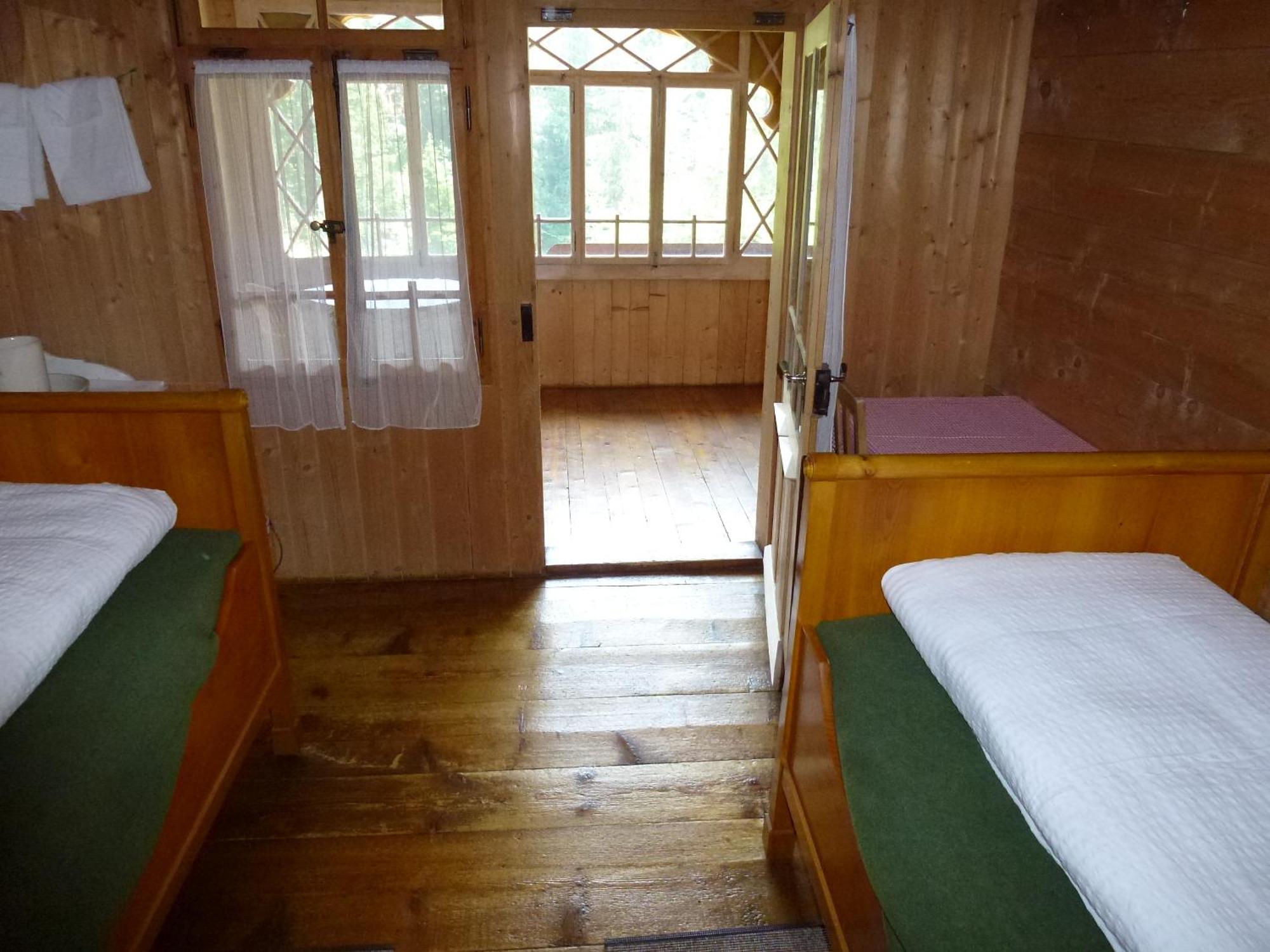 Hotel Waldrand Kiental Экстерьер фото
